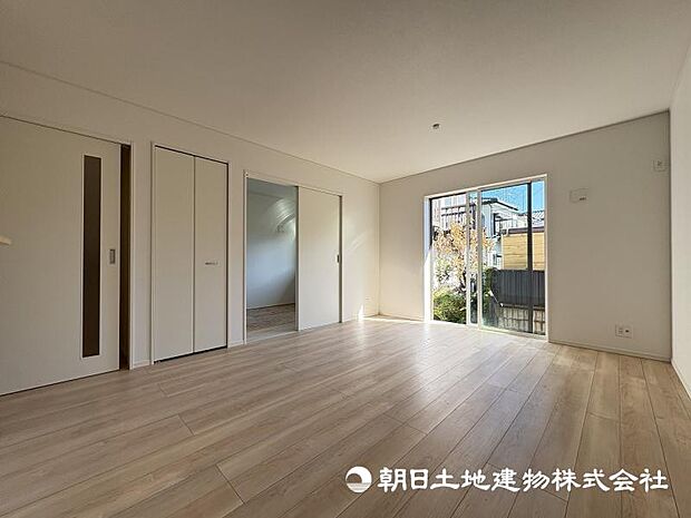 ＜リビング＞和室とつながるＬＤＫ15帖です。