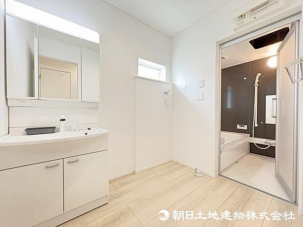 <洗面室>1階に水回りが集中している使いやすい間取りです。