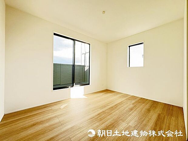 <洋室>6帖の洋室が3室、5.25帖の洋室が1室の4LDKです