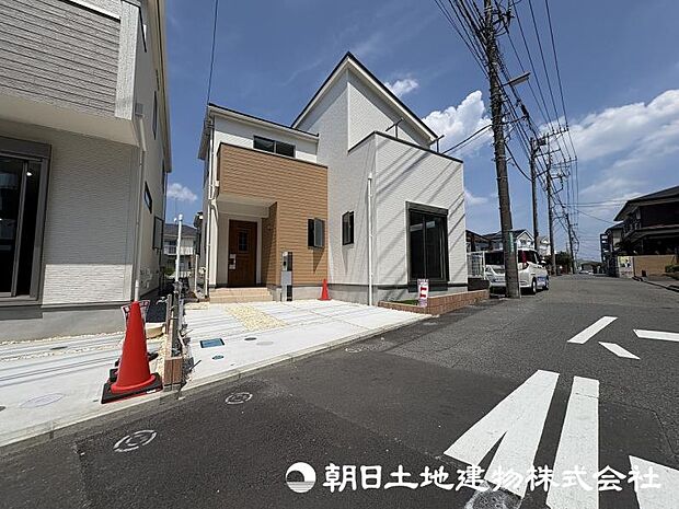 ＜外観＞交通量の少ない道路に面して安心いただけます。