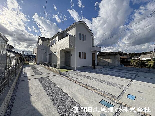 <駐車場>カースペース3台分ございます(車種によります)