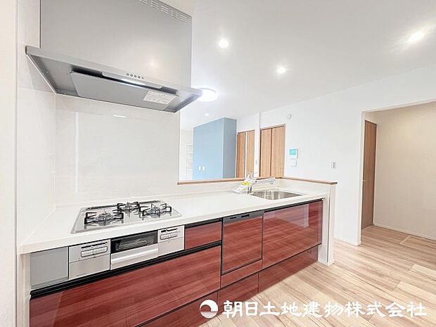 ＜キッチン＞奥様の人気のビルトイン食器洗浄機付です。