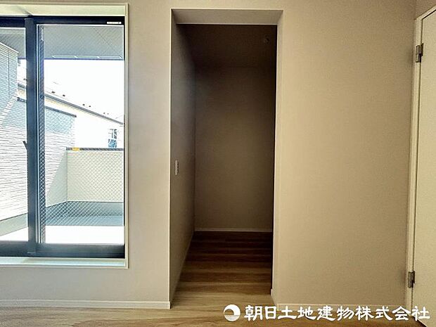 ＜収納＞ご夫婦で使えるウォークインクローゼットも魅力です。