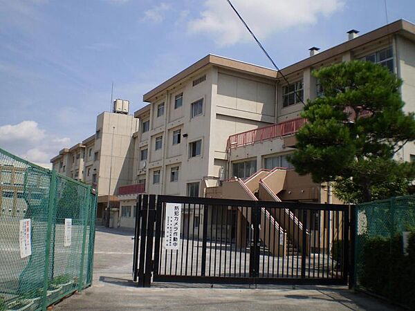 apartment 東京都町田市小山ヶ丘6丁目
地図を見る
