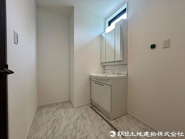 ＜洗面室＞1階に水回りが集中している使いやすい間取りです。