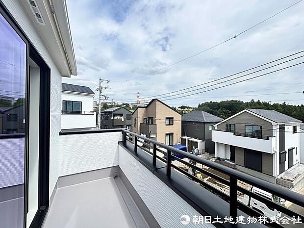 ＜バルコニー＞東向きの2面バルコニーです。