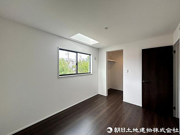 ＜洋室＞2階に6帖以上の洋室が3部屋ありますので、お子様のお部屋も用意できます。