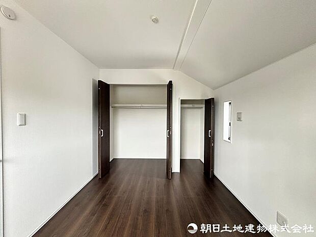 ＜収納＞各洋室にクローゼットもありお洋服をすっきりと収納できます。