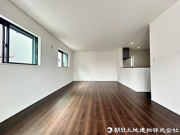 ＜リビング＞広々としているＬＤＫ20帖でお寛ぎいただけます。