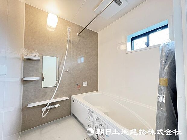 ＜浴室＞1坪タイプの広いユニットバスで、ゆっくりとバスタイムをお過ごしいただけます。