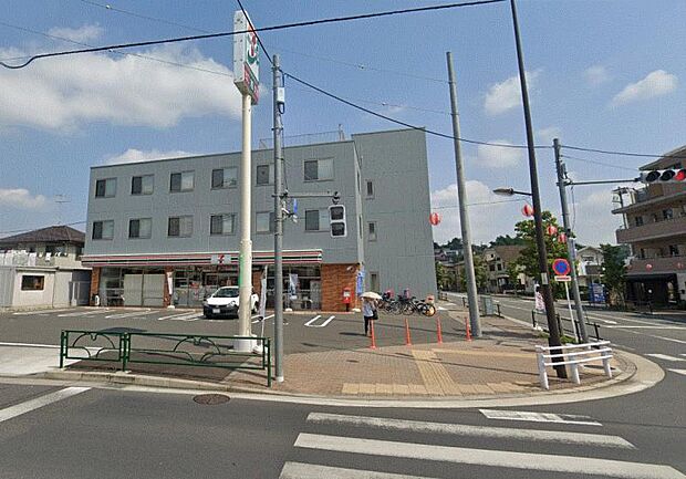 セブンイレブン相原駅西店まで約680m