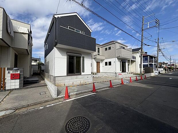 ＜外観＞お子様が安心して遊べる「光が丘第1公園」徒歩1分です。