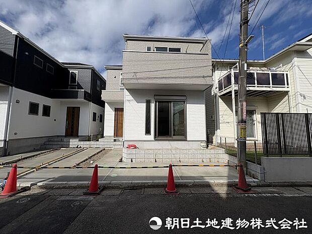 <カースペース>車2台駐車可能です。