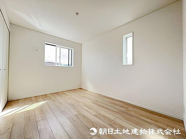 <洋室>全居室6帖以上の広さがあります。