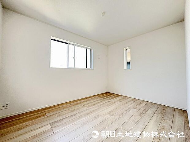 <洋室>2階に3部屋の洋室と納戸スペースがある間取りです。