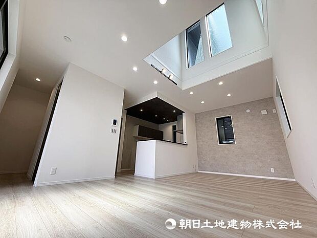 <リビング>太陽光発電システム&蓄電池搭載のZEH住宅です