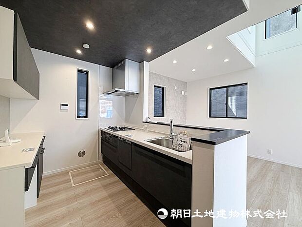 <キッチン>LD全体を見渡せる、対面キッチンです