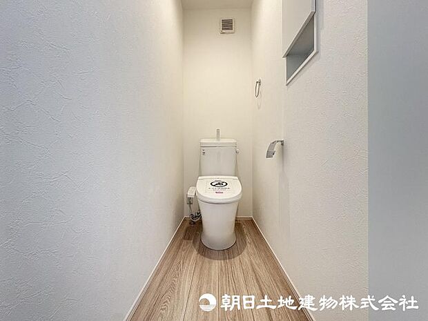<トイレ>1階2階ウォッシュレット付きトイレです。