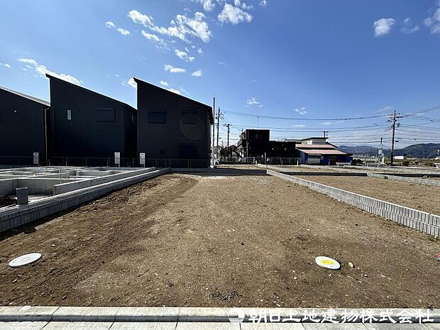 ＜現地＞宅配ボックスや食器洗浄機等の充実した設備も魅力です。