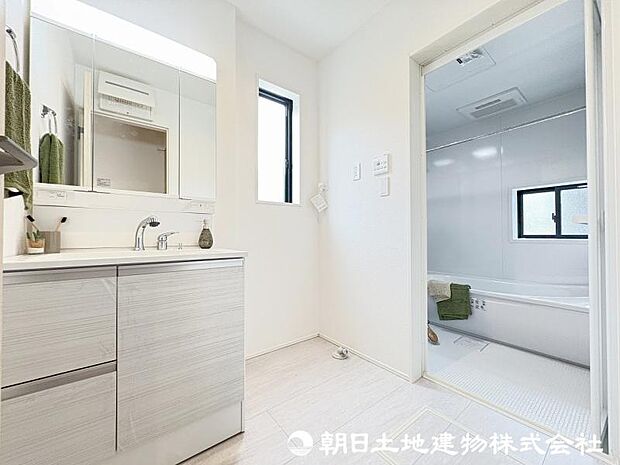 ＜洗面室＞1階に水回りが集中している使いやすい間取りです。