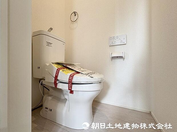 <トイレ>1階2階ウォッシュレット付きトイレです。