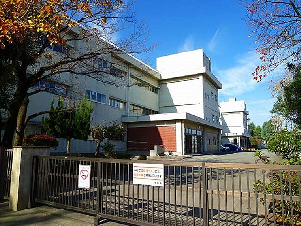 共和小学校まで約1250ｍ