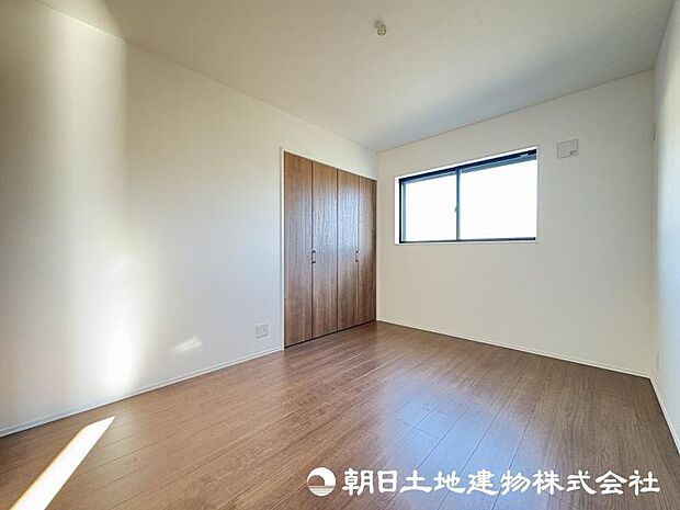 ＜1階洋室＞リビングとつながる洋室6帖です。