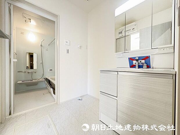 ＜洗面室＞1階に水回りが集中している使いやすい間取りです。