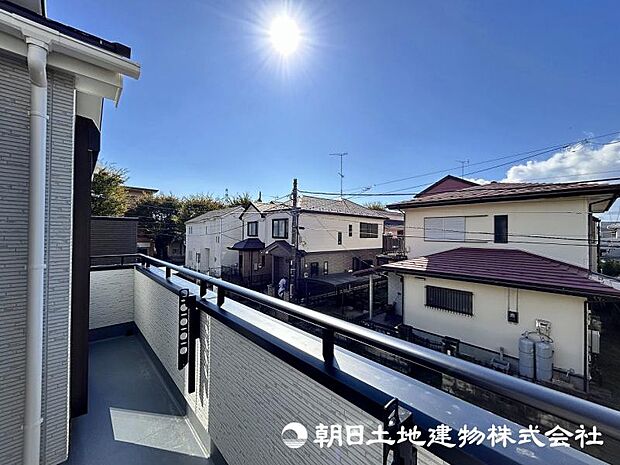 <バルコニー>南西向きで陽当たり良好です!
