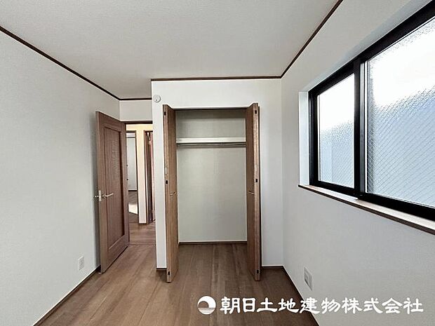 <納戸>クローゼットもある納戸4.84帖です。