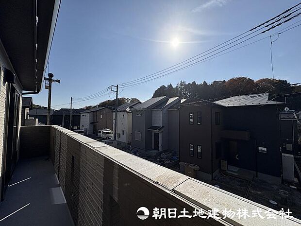 ＜眺望＞周辺は緑豊かな住環境となっています。