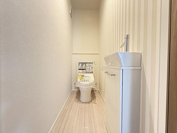 ＜トイレ＞1階2階ウォッシュレット付きトイレで快適です。