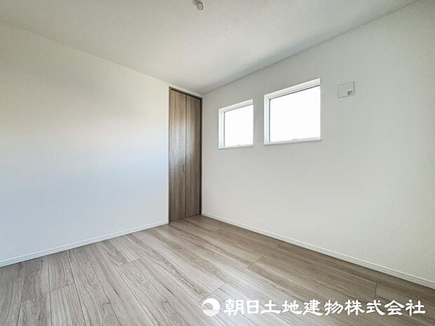 <洋室>室内クリーニング済でゆっくりとご見学いただけます。