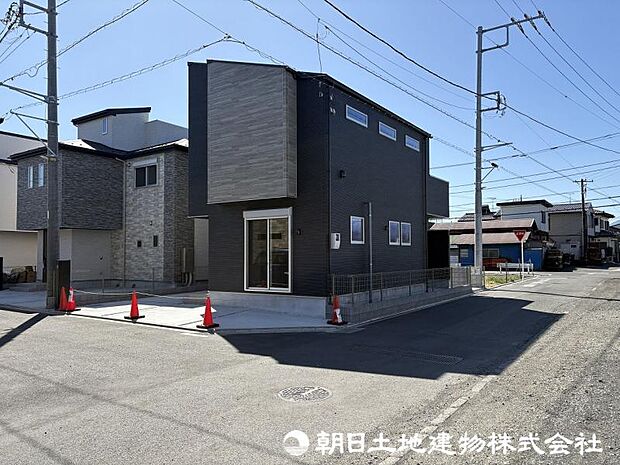 <カースペース>車並列2台駐車可能です。