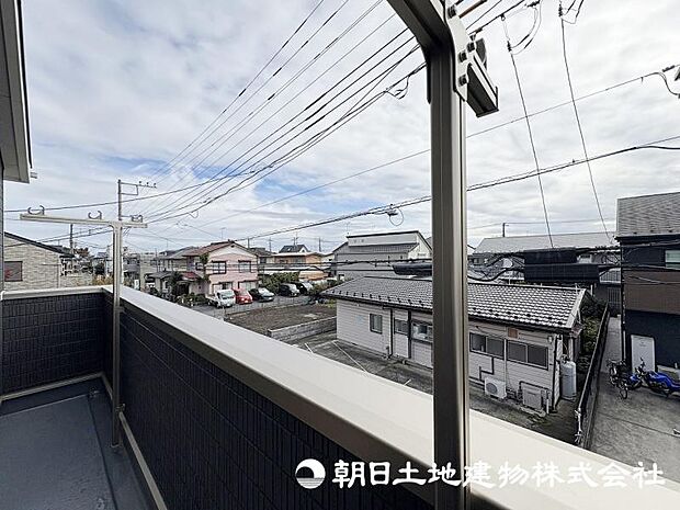 ＜バルコニー＞南向きで陽当たり良好となっています。