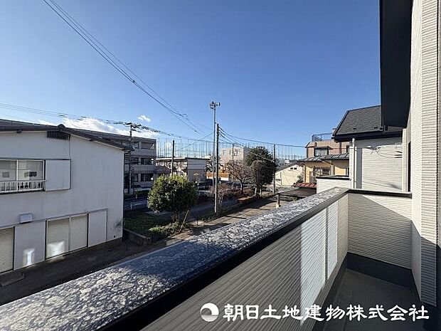 <バルコニー>使いやすい2面バルコニーです。