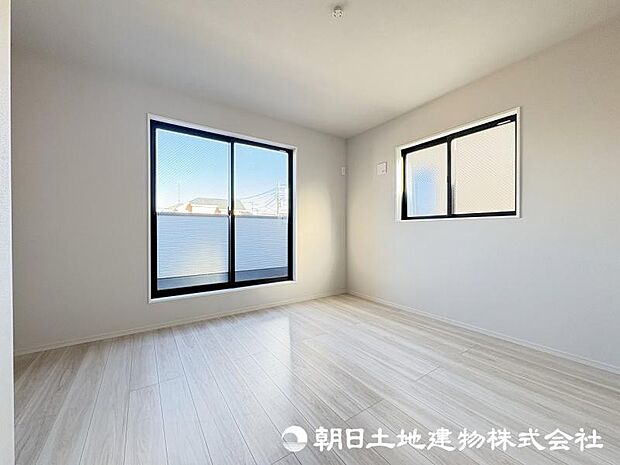 <洋室>2階に3部屋の洋室がありますので、お子様のお部屋も用意できます。