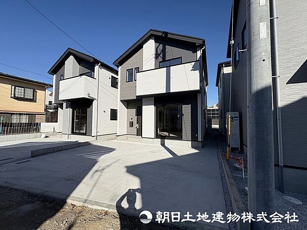 <カースペース>車並列2台駐車が可能です。