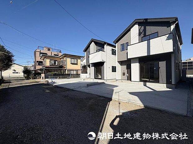 <外観>カースペース並列2台駐車が可能です。