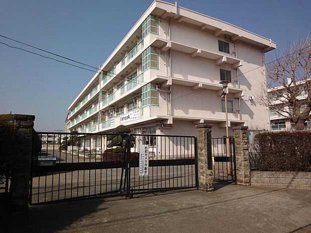 忠生中学校まで約1130m