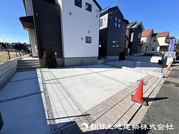 ＜カースペース＞車並列2台駐車可能です。