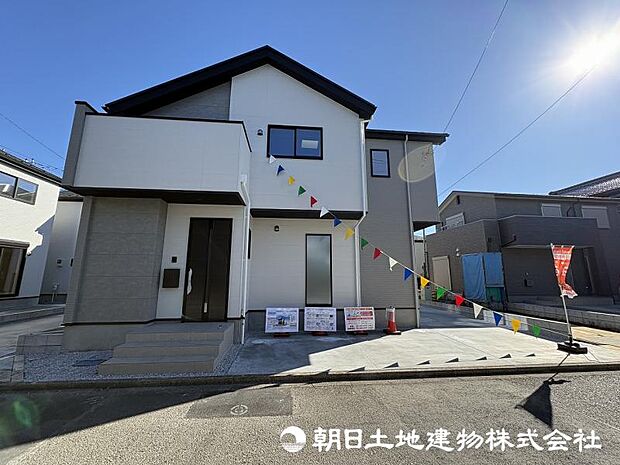 <カースペース>カースペースには車2台駐車可能です。