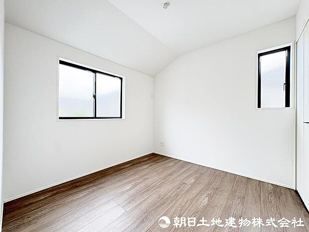 ＜洋室＞2階に4部屋の洋室がありますので、お子様のお部屋も用意できます。