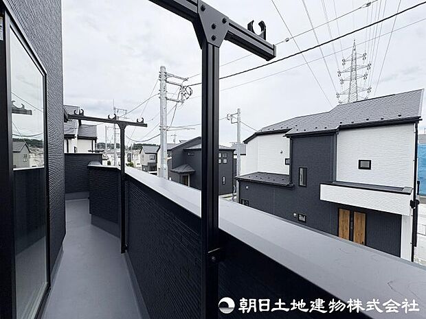 ＜バルコニー＞南向きで陽当たり良好です。
