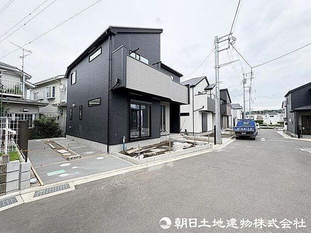 ＜カースペース＞車縦列に2台駐車可能です。