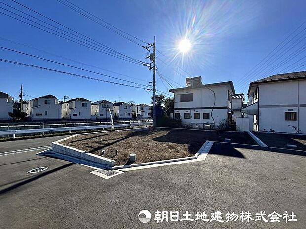 ＜現地＞同仕様の完成物件を現地と一緒にご見学いただけます。