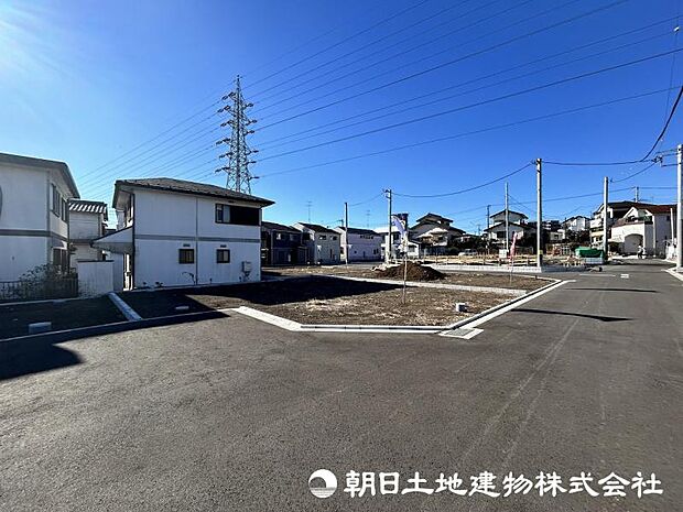 ＜現地＞同仕様の完成物件を現地と一緒にご見学いただけます。