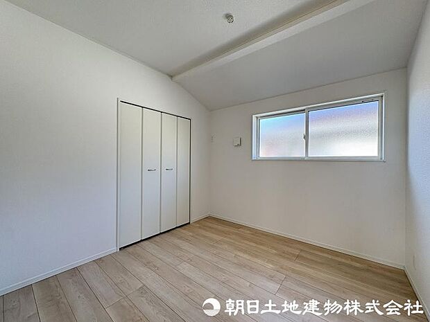 ＜洋室＞2階に4部屋の洋室がありますので、お子様のお部屋も用意できます。