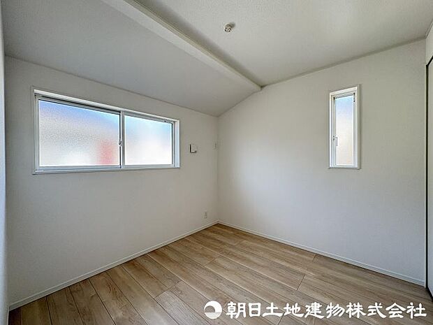 ＜洋室＞室内クリーニング済みですので、ゆっくりとご見学いただけます。