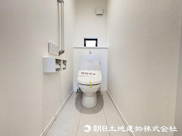 <トイレ>1階2階ウォッシュレット付きトイレです。